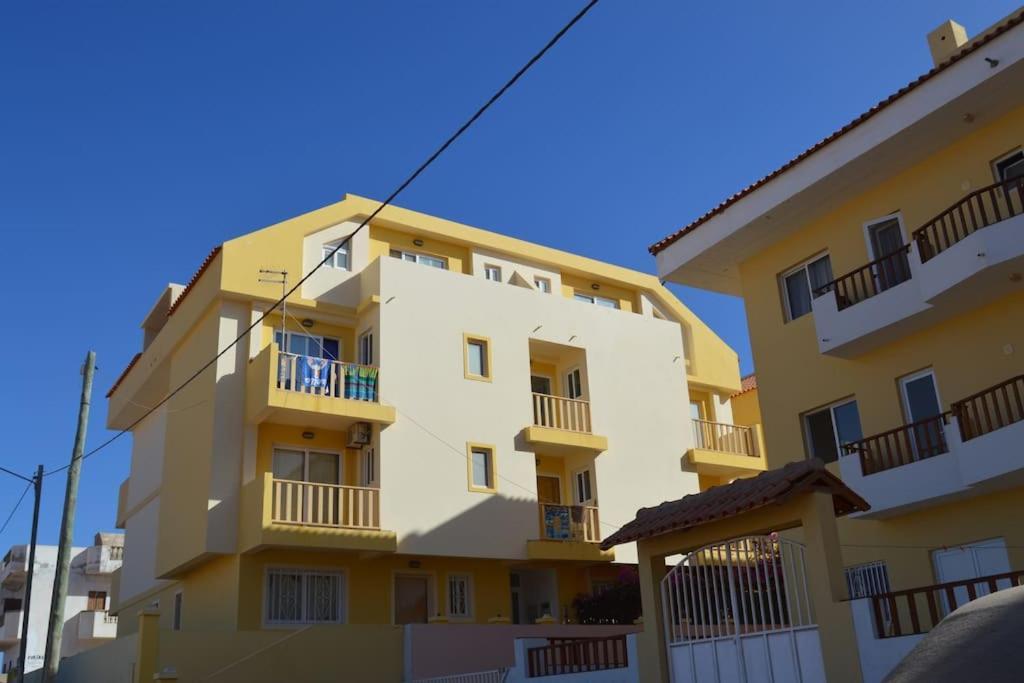 Tres Caravelas Studio Flats 圣玛丽亚 外观 照片
